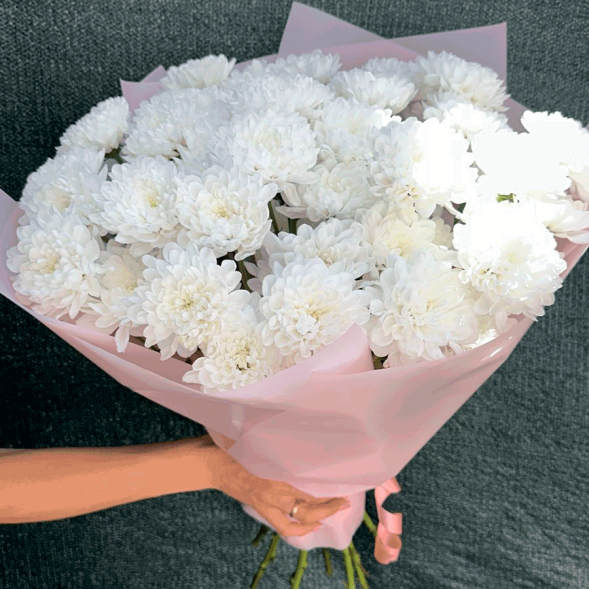 Букет 11 белых кустовых хризантем в Севастополе