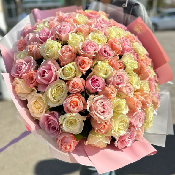 101 Роза радужный микс  в Севастополе