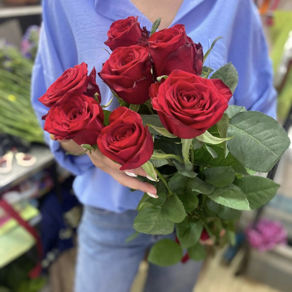 Букет 7 красных роз в Севастополе