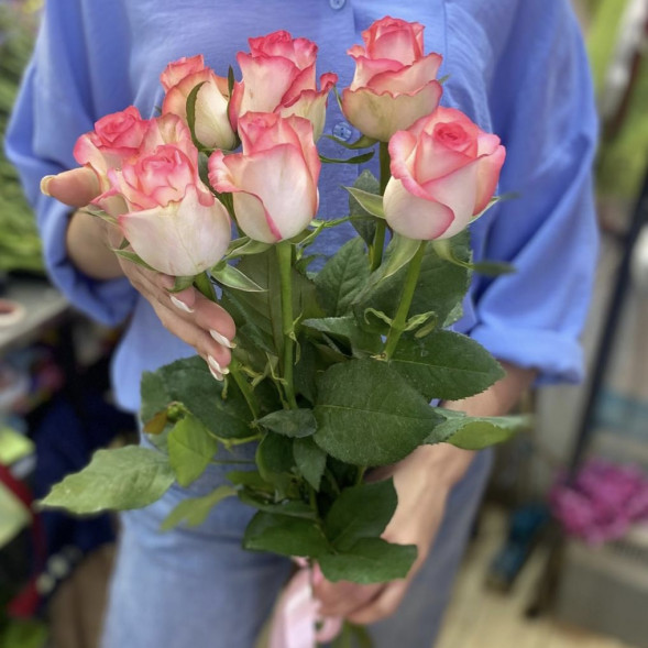 Букет 7 розовых роз в Севастополе