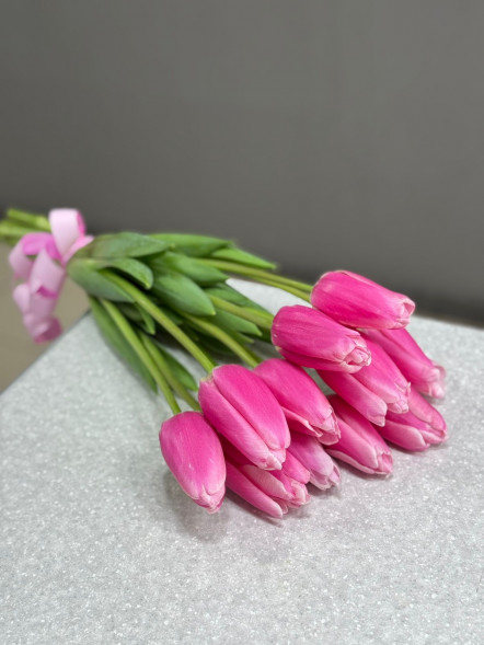 11 розовых тюльпанов в Севастополе