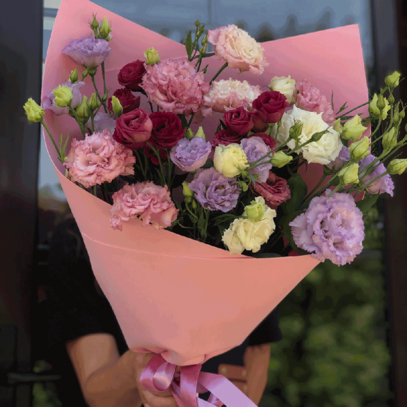 Букет 7 ярких эустом в Севастополе