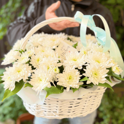 Композиция в корзине "Блеск цветов"