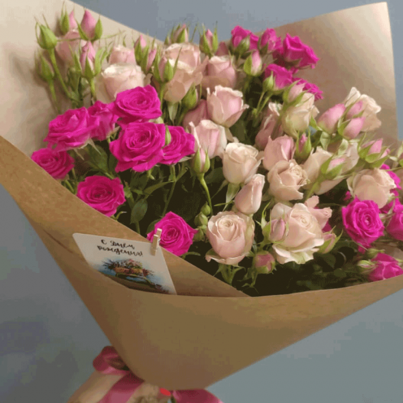 Букет 7 нежных кустовых роз микс в Севастополе