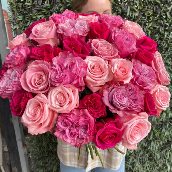 Букет 35 розовых роз в Севастополе