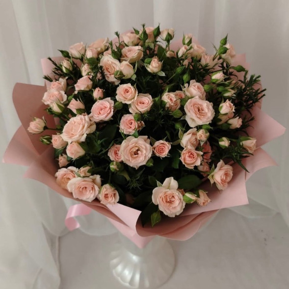 Букет из кустовых роз «Крем-брюле»  в Севастополе