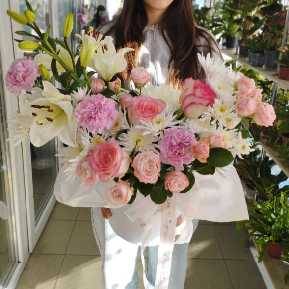 Композиция в коробке «Белый вальс»  в Севастополе